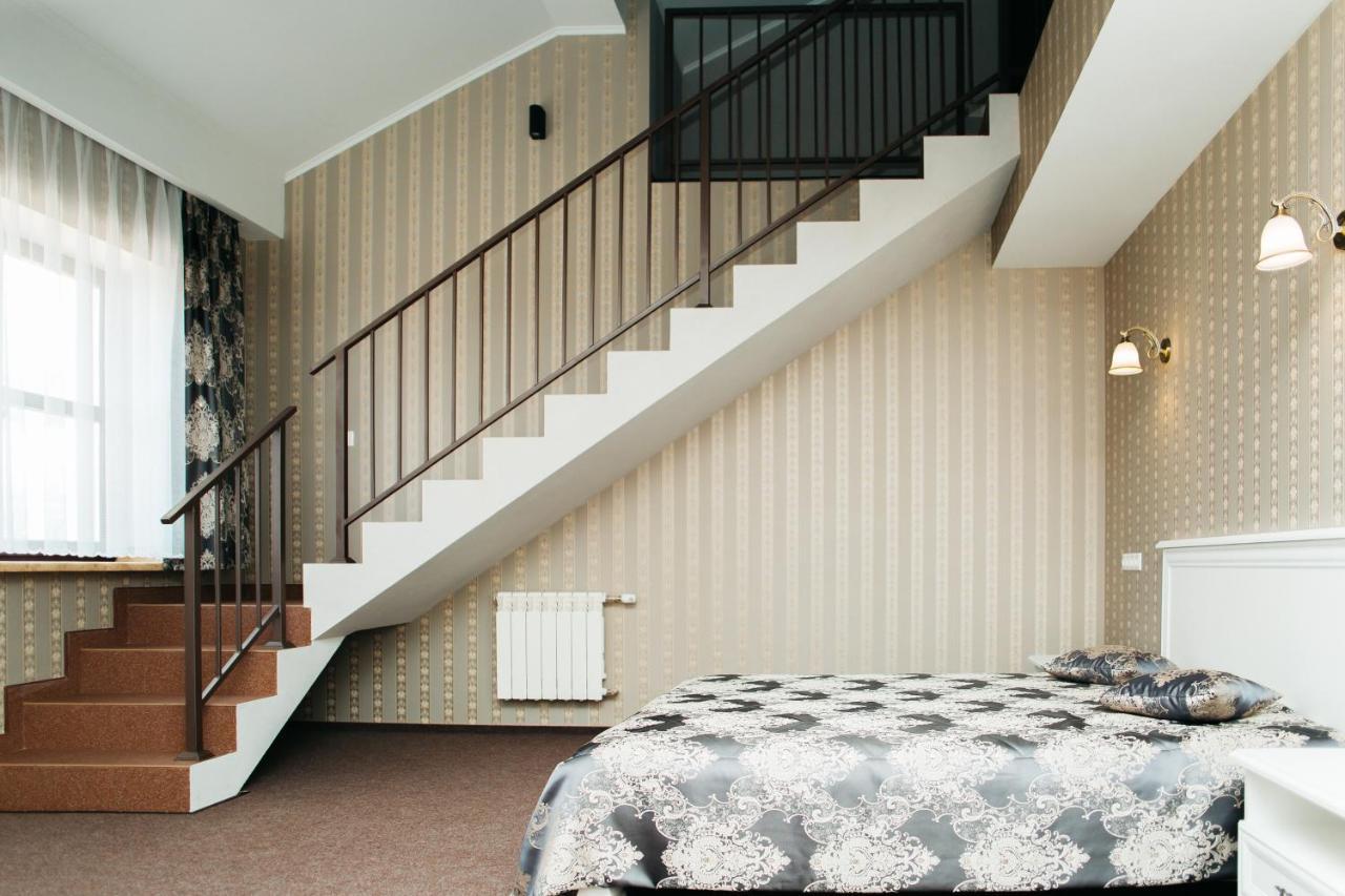 Belastok Hotel Nyasvizh Esterno foto