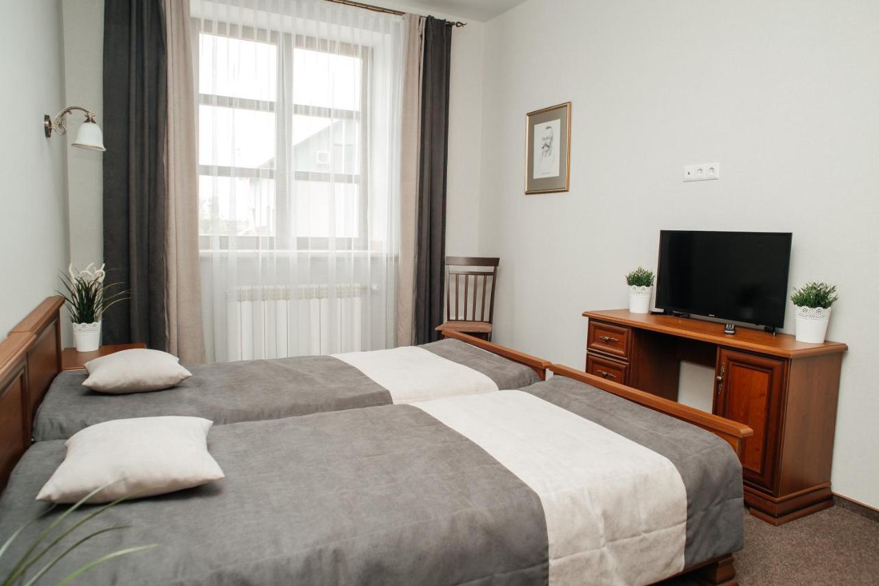 Belastok Hotel Nyasvizh Esterno foto